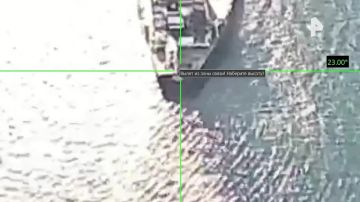 ВС РФ накануне поразили три сухогруза с вооружением и имуществом военного назначения восточнее "Одессы" и в порту "Черноморск", сообщили в Минобороны РФ