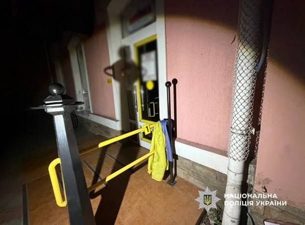 В Одессе будут судить мужчину за надругательство над флагом Украины В Одессе будут судить мужчину за надругательство над флагом Украины