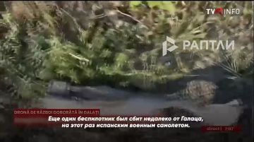 С румынского берега Дуная засняли горящее украинское грузовое судно