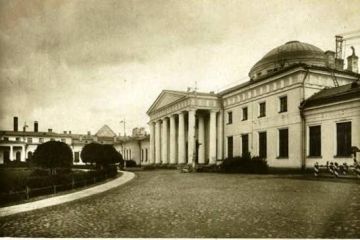 Николай Стариков: 235 лет назад князь Потемкин устроил для Екатерины II грандиозный праздник