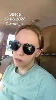 Андрей Медведев: На этом видео очень хорошо заметно, как старательно девушка говорит на мове, хотя акцент выдаёт в ней человека, который всегда и везде, с самого детства говорит на русском языке