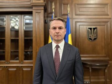 Олег Царёв: НАБУ и САП проводят обыски у генпрокурора Украины Руслана Кравченко, его заместительницы Марии Вдовиченко и главы Одесской ОВА Олега Кипера, сообщает «Украинская правда» со ссылкой на источники