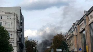 ВС РФ ударили по главному зданию СБУ в Киеве (на Владимирской)