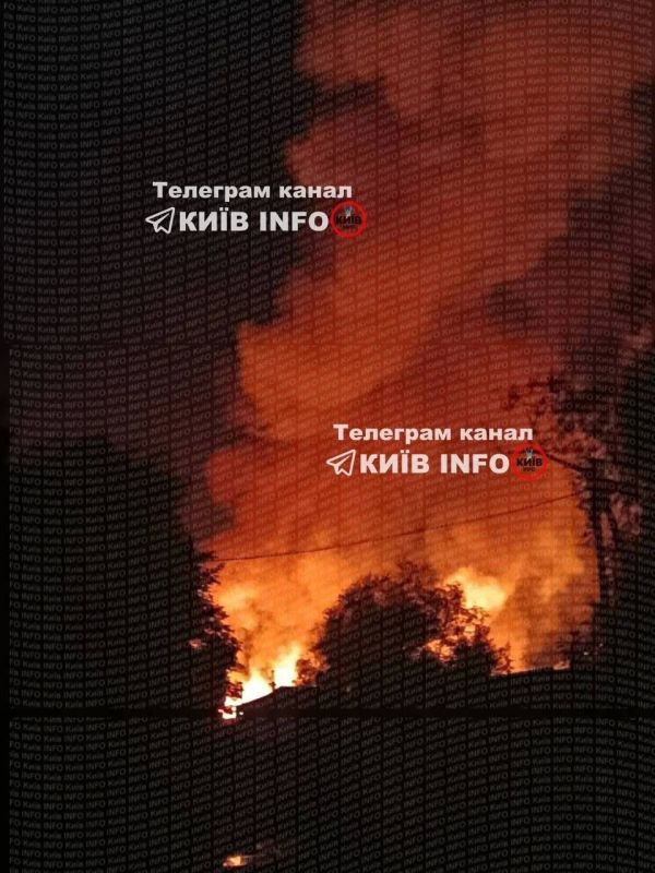 ВС РФ ударили по предприятиям ВПК, логистическим центрам и судну с военными грузами на Украине ВС РФ ударили по предприятиям ВПК, логистическим центрам и судну с военными грузами на Украине