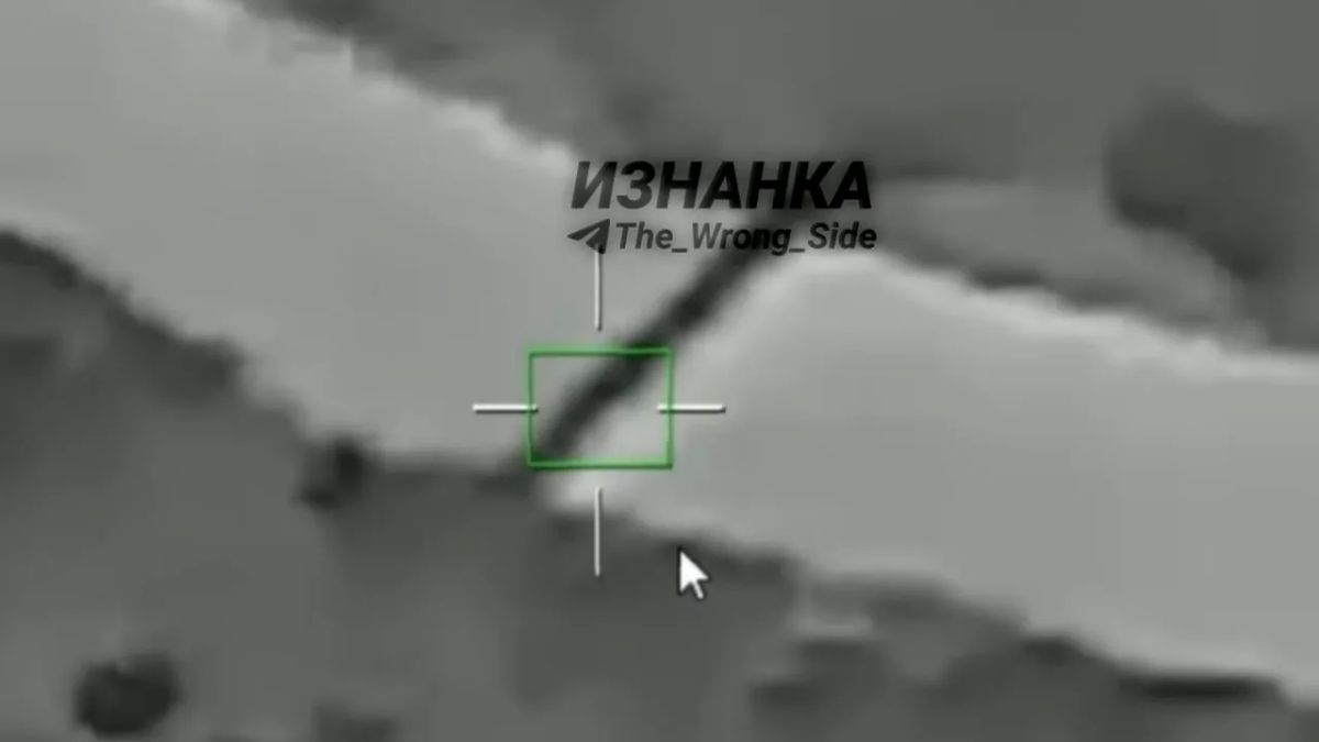 Очередной удар "Гераней-4" по автомобильному мосту в районе села Маяки Одесской области и скопившейся возле него колонне грузовиков Очередной удар "Гераней-4" по автомобильному мосту в районе села Маяки Одесской области и скопившейся возле него колонне грузовиков