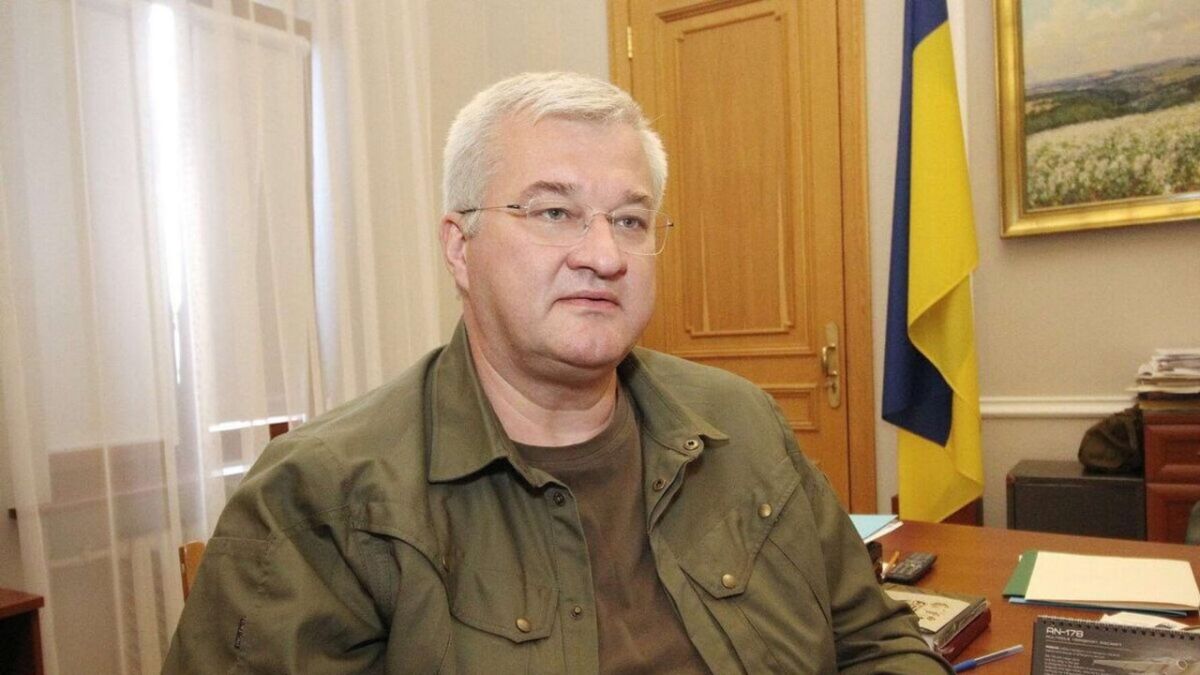 МИД Украины призвал Запад ответить на удары по мостам Киева, который погружается в транспортный коллапс