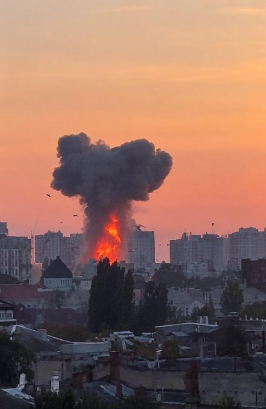 В Одессе тем временем прилёт по зданию, где базировался интернет-провайдер TeNet